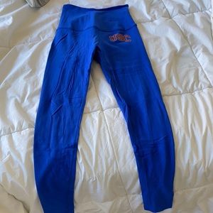 USC beyond yoga leggings